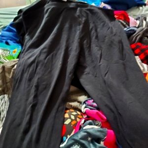 Simple black leggings plus size